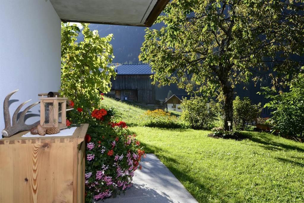 Apartamento Haus Saler Silbertal Exterior foto